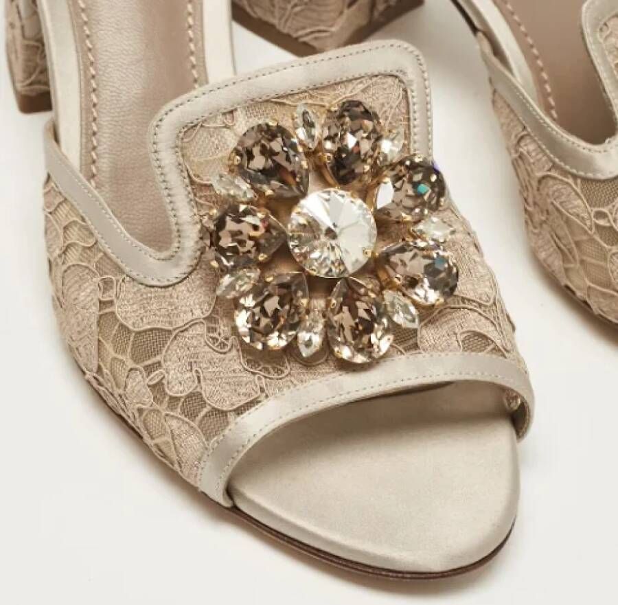 Dolce & Gabbana Pre-owned Lace sandals Beige Dames