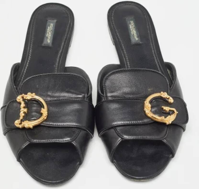 Dolce & Gabbana Pre-owned Leather flats Black Dames