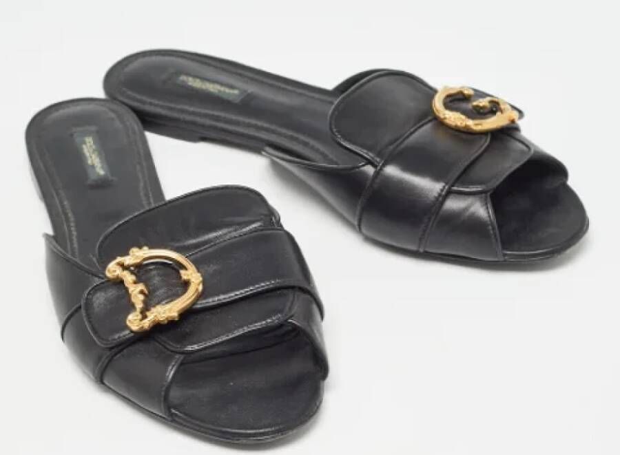 Dolce & Gabbana Pre-owned Leather flats Black Dames