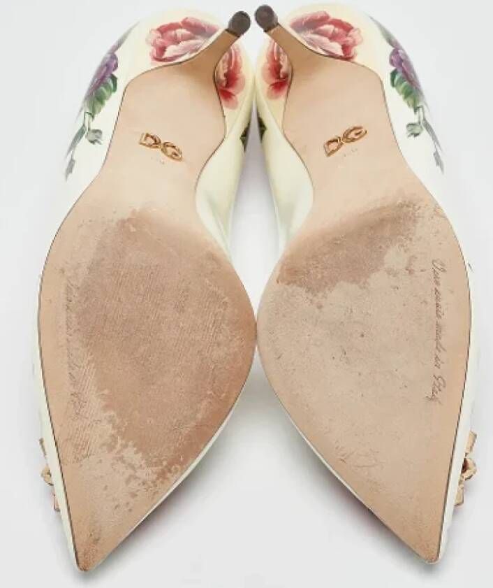 Dolce & Gabbana Pre-owned Leather heels Beige Dames