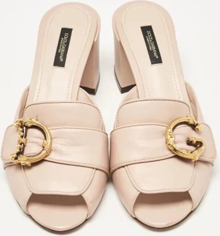 Dolce & Gabbana Pre-owned Leather sandals Beige Dames