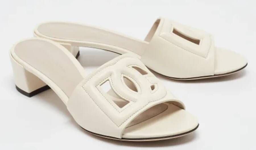 Dolce & Gabbana Pre-owned Leather sandals White Dames