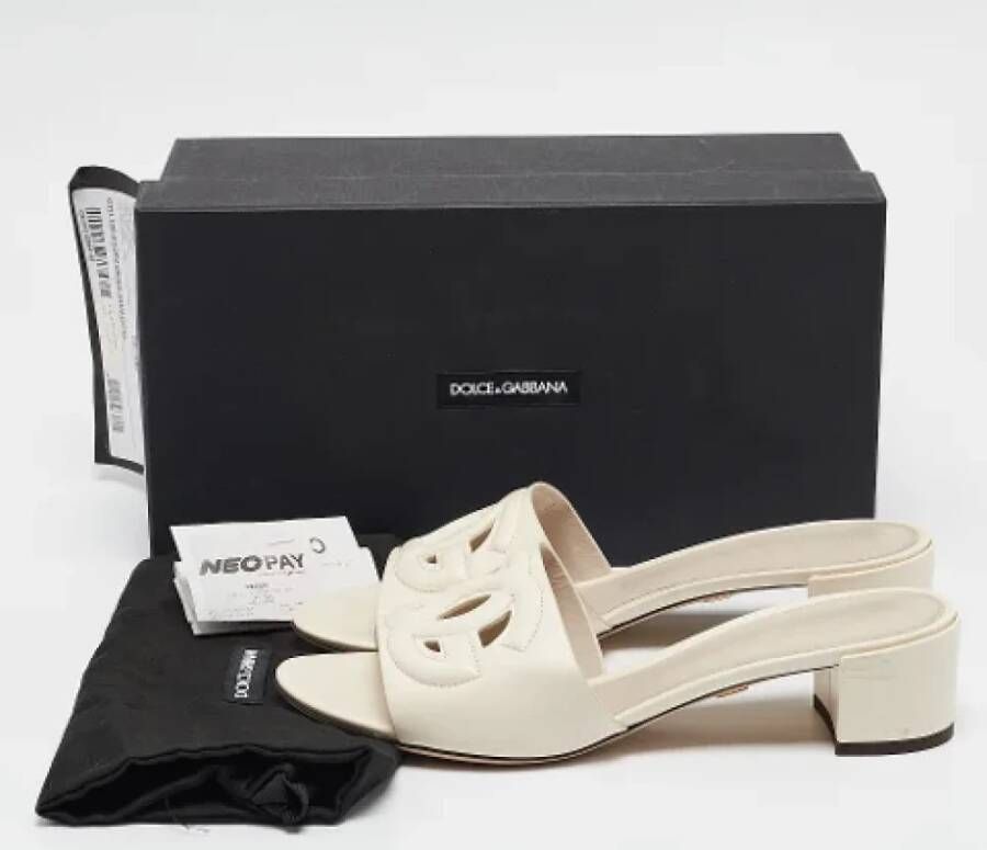 Dolce & Gabbana Pre-owned Leather sandals White Dames