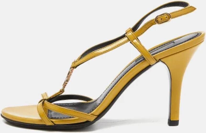 Dolce & Gabbana Pre-owned Leather sandals Yellow Dames