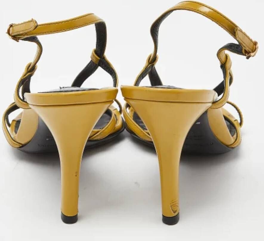 Dolce & Gabbana Pre-owned Leather sandals Yellow Dames