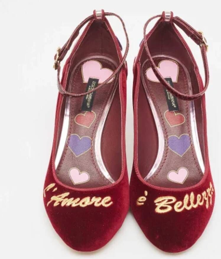 Dolce & Gabbana Pre-owned Velvet heels Red Dames