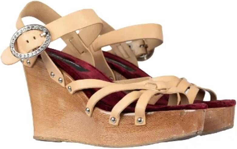 Dolce & Gabbana Pre-owned Velvet sandals Beige Dames