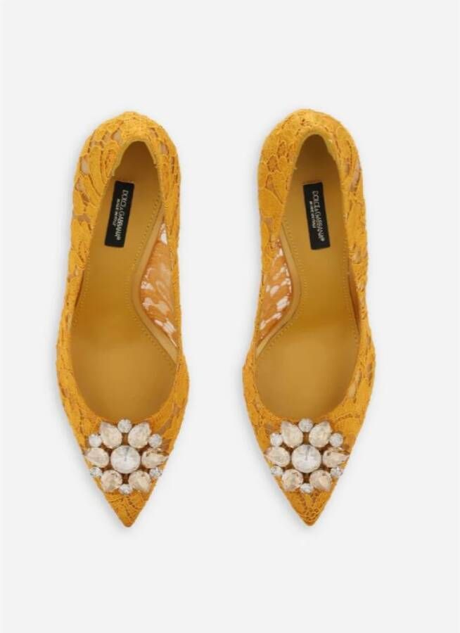 Dolce & Gabbana Regenboog Kant Pumps met Broche Yellow Dames