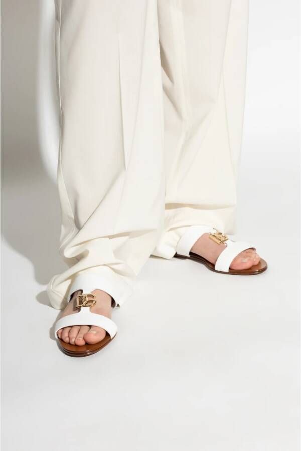 Dolce & Gabbana Slippers met logo-vormige applicatie White Dames