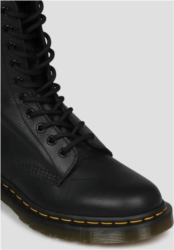 Dr. Martens 1490 Combat Boots van Virginia leer Zwart Dames