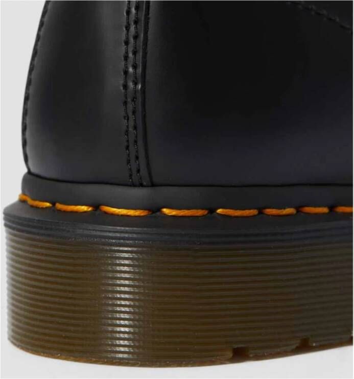 Dr. Martens Klassieke leren militaire laars Black Heren