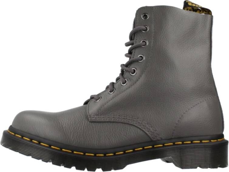 Dr. Martens Stijlvolle Veterschoenen voor dagelijks gebruik Gray Dames