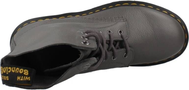 Dr. Martens Stijlvolle Veterschoenen voor dagelijks gebruik Gray Dames