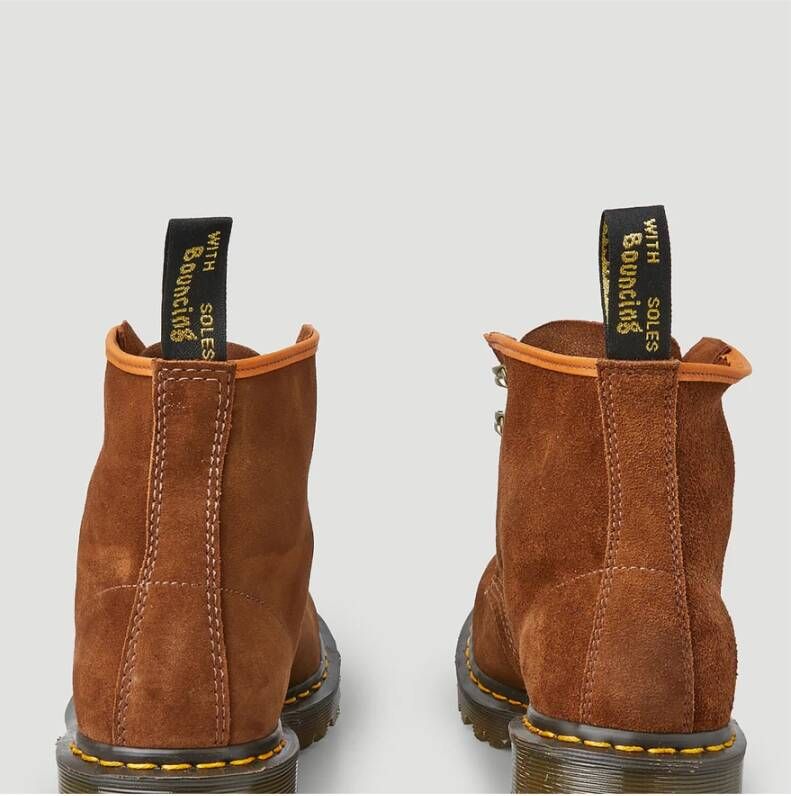 Dr. Martens Suède Veterschoenen met Geribbelde Zool Brown Heren