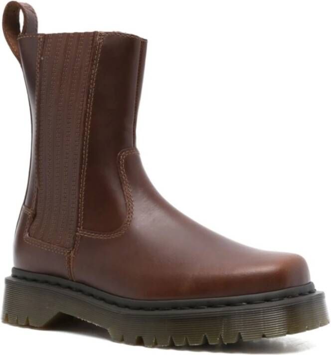 Dr. Martens Winterlaarzen voor stijlvolle outfits Brown Dames