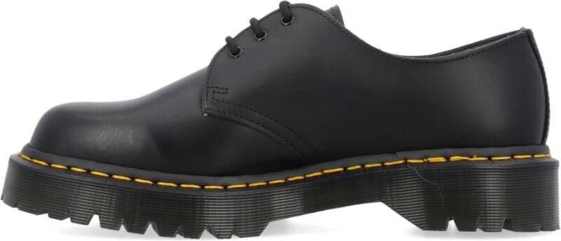 Dr. Martens Zwarte Gesloten Oxford Schoenen Aw24 Black Heren