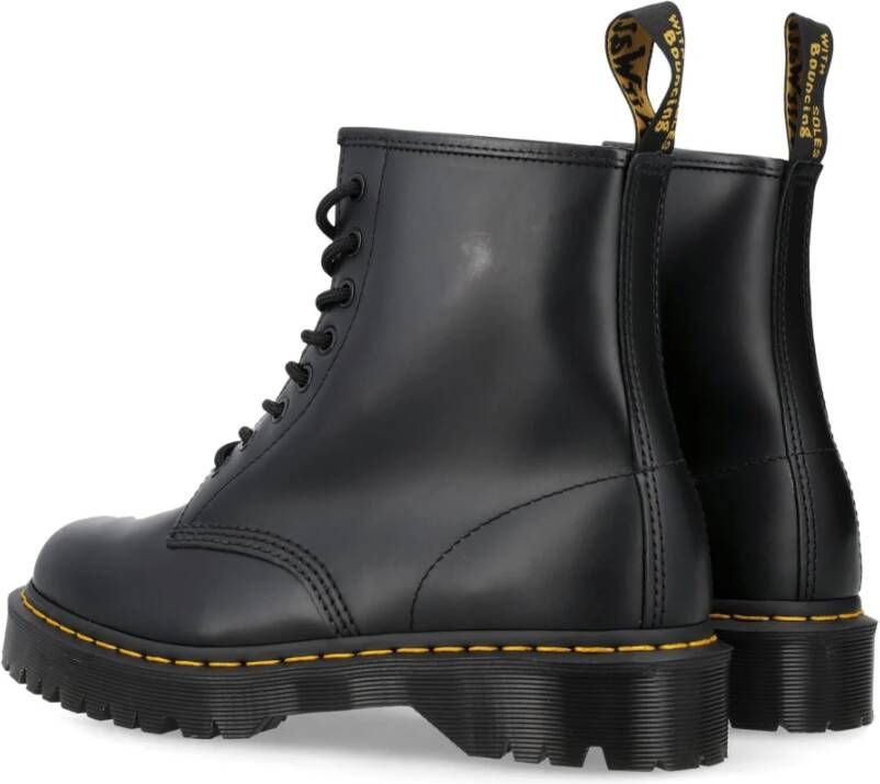 Dr. Martens Zwarte Gesloten Schoenen 1460 Bex Laarzen Black Dames