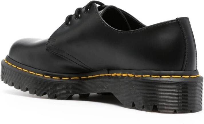 Dr. Martens Zwarte leren platte schoenen met lug zool Black Heren