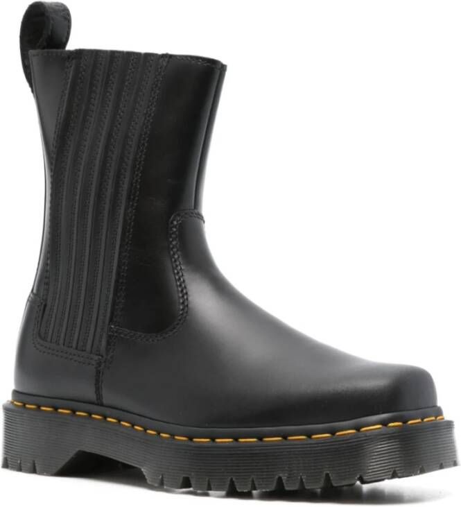 Dr. Martens Zwarte Winterlaarzen Amaayah Stijl Black Dames