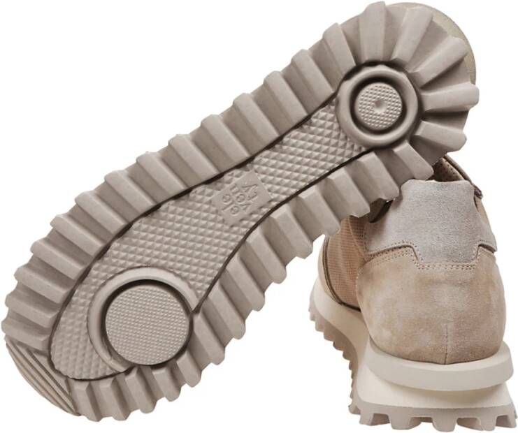 Eleventy Geperforeerde Suède Sneakers Beige Heren