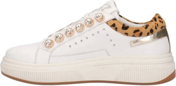 Emanuelle Vee Witte leren sneakers met contrastdetails White Dames