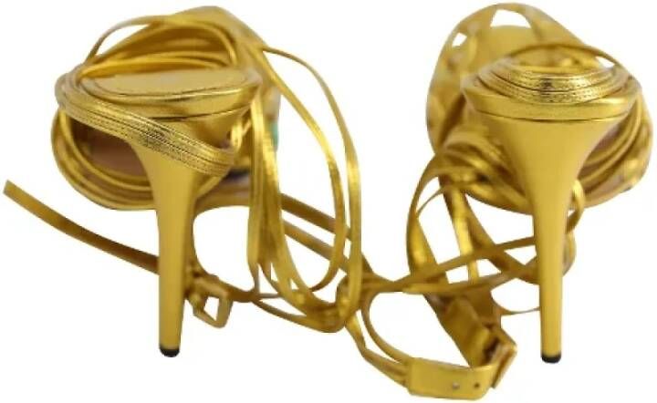 Emilio Pucci Pre-owned Leather sandals Yellow Dames