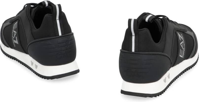 Emporio Armani EA7 Lage sneakers met contrasterende kleur zool Black Heren