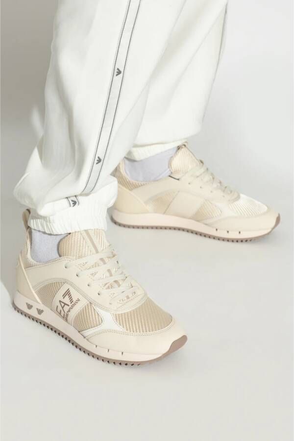 Emporio Armani EA7 Sportschoenen met logo Beige Dames