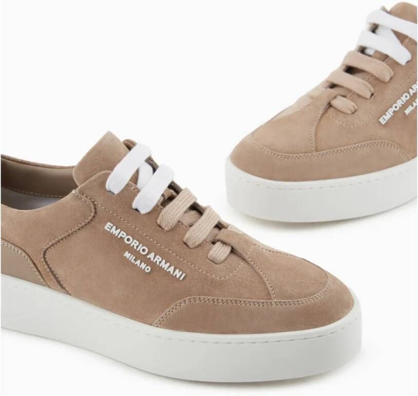 Emporio Armani Lichtbruine suède damessneakers Beige Dames