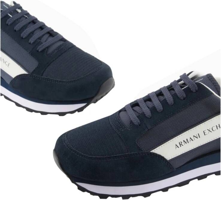 Emporio Armani Stijlvolle Sneakers voor Mannen Blue Heren