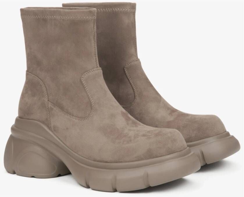 Estro Beige Chelsea-laarzen voor dames gemaakt van Echt Velours op een Platform Beige Dames