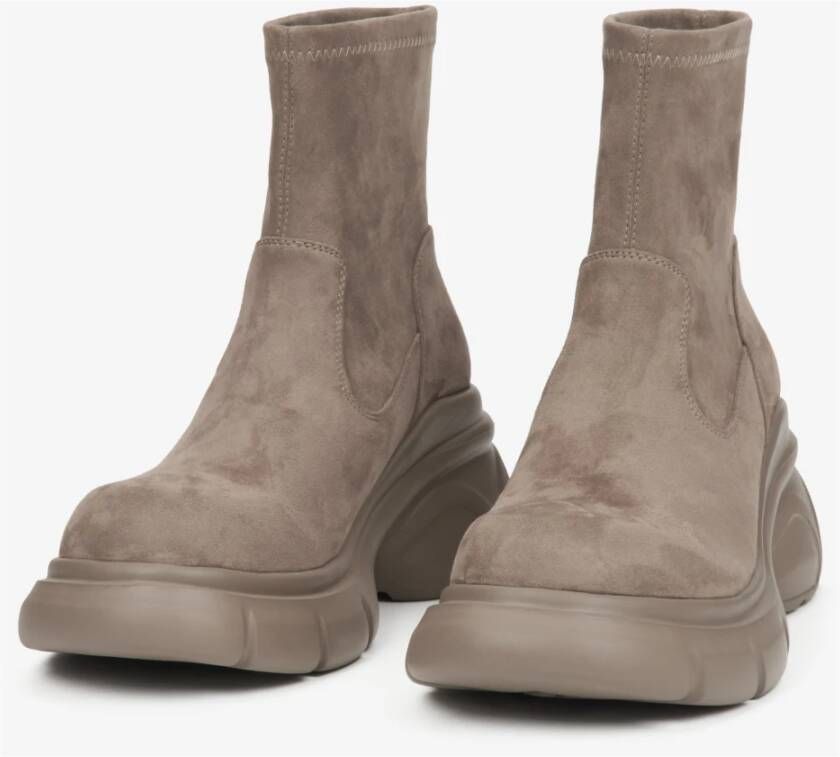 Estro Beige Chelsea-laarzen voor dames gemaakt van Echt Velours op een Platform Beige Dames