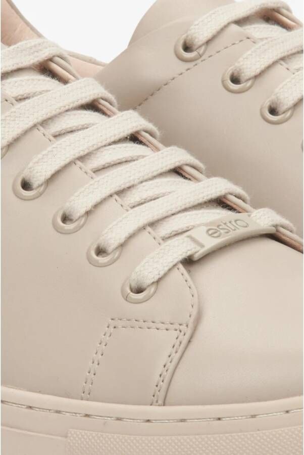 Estro Beige Leren Lage Sneakers voor Dames Beige Dames