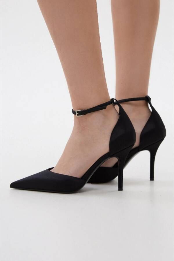 Estro Zwarte Dames Pumps met Puntige Neus en Kristallen MustHave Er00114243 Black Dames