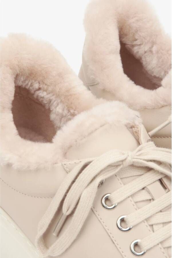 Estro Lichtbeige lage winter sneakers voor dames met bontvoering Beige Dames