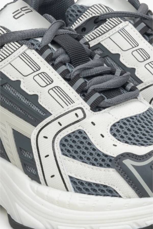 Estro Grijze Sneakers voor Dames Gemaakt van Gemengde Materialen met Ademend Mesh ES8 Er00115738 Gray Dames