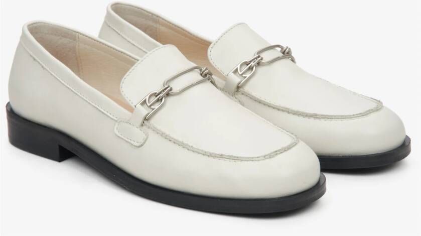 Estro Dames Crème Beige Leren Loafers met een Zilveren Ketting Er00114675 Beige Dames