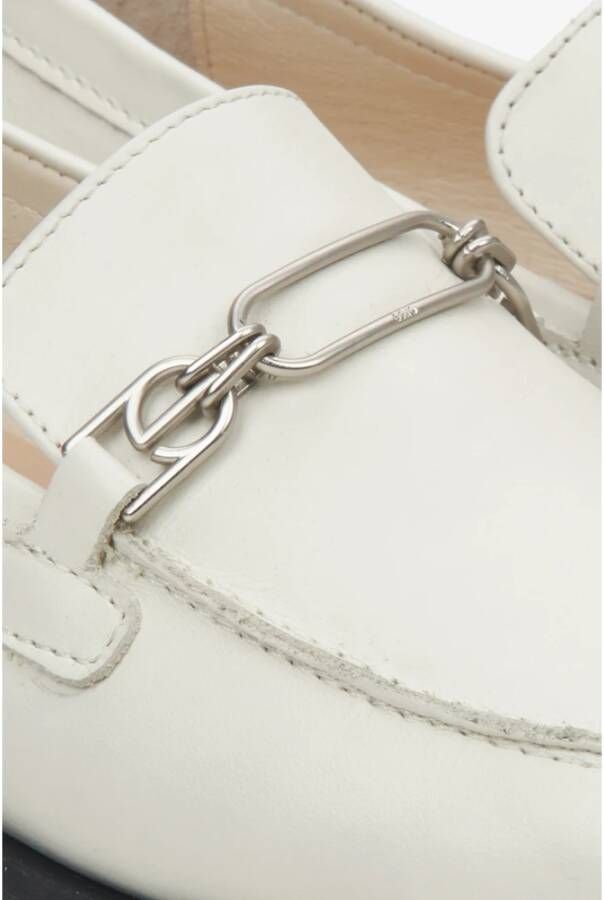 Estro Dames Crème Beige Leren Loafers met een Zilveren Ketting Er00114675 Beige Dames