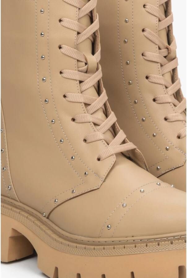 Estro Dames Beige Leren Enkellaarzen met Decoratieve Studs Er00114047 Beige Dames