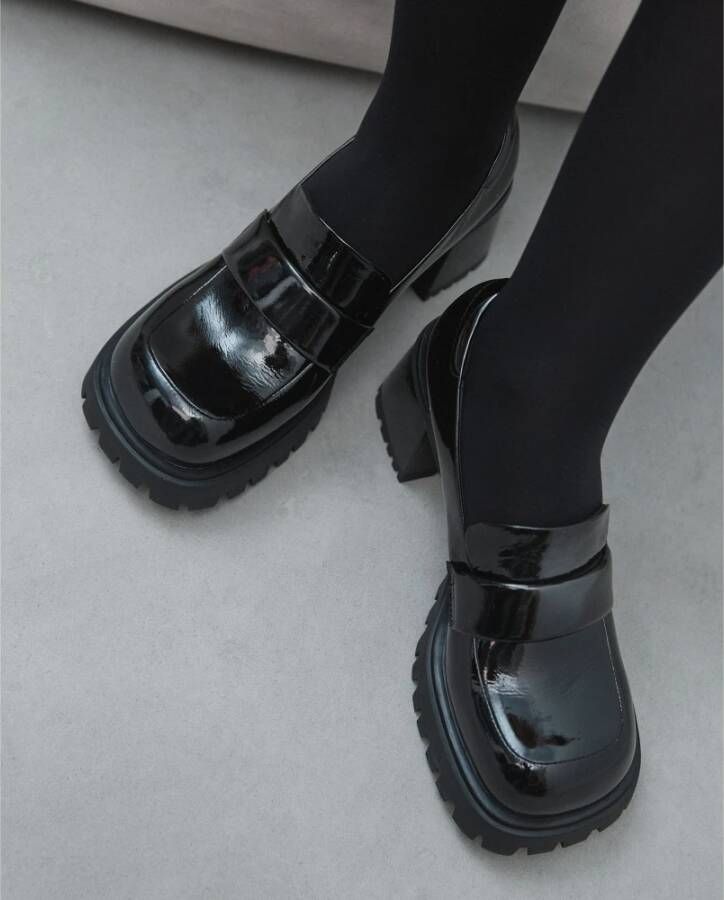 Estro Dames Zwarte Hakken Loafers gemaakt van Patent Echt Leer Er00113587 Black Dames