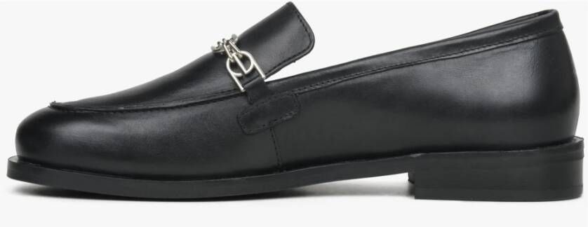 Estro Dames Zwarte Leren Penny Loafers met een Zilveren Ketting Er00114527 Black Dames