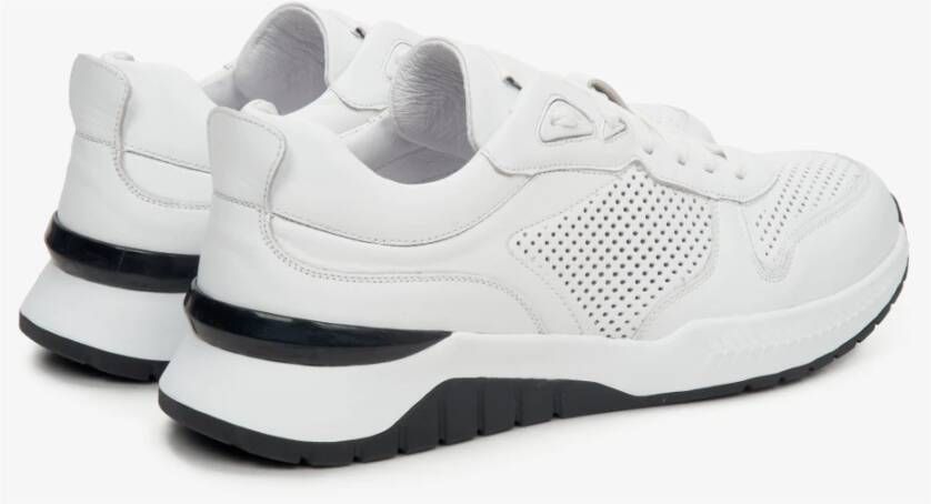 Estro Heren Witte Geperforeerde Sneakers Er00112952 White Heren