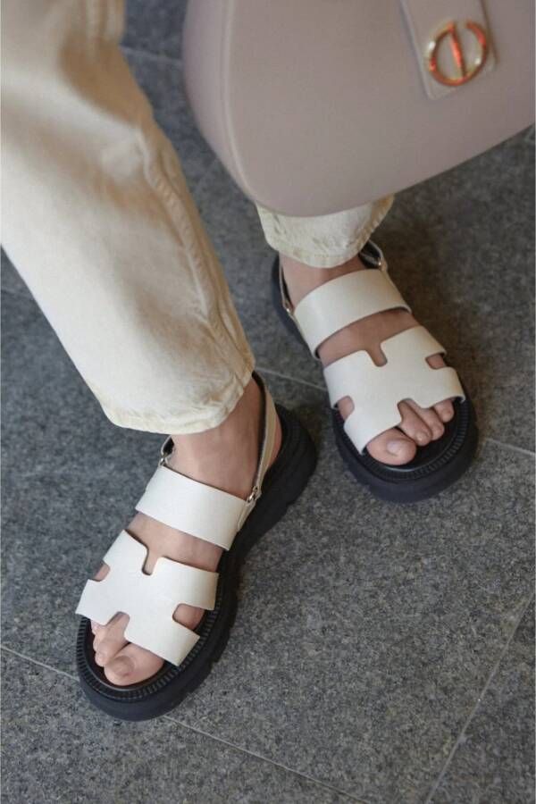 Estro Dames Witte Sandalen met een Flexibele Zool gemaakt van Echt Leer Er00115138 White Dames