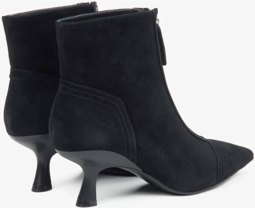 Estro Zwarte fluwelen enkellaarsjes voor dames met een lage stilettohak Black Dames