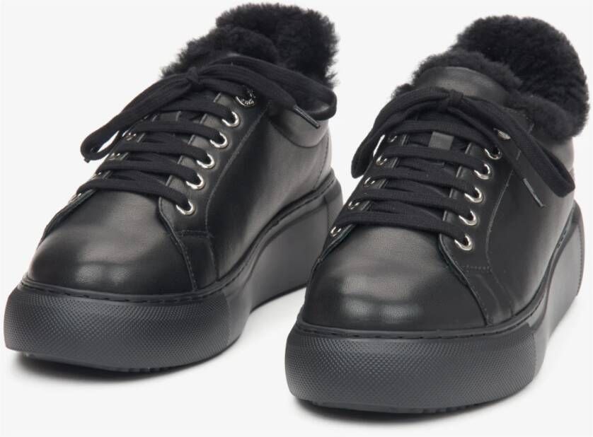 Estro Zwarte Lage Winter Sneakers voor Dames met Bontvoering Black Dames