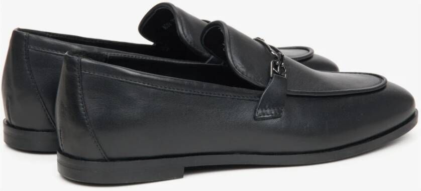 Estro Zwarte Damesloafers van Echt Leer met een Ketting Er00115616 Black Dames