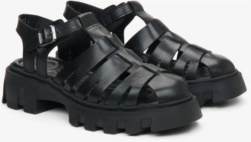 Estro Zwarte Leren Sandalen voor Dames met een Bedekte Teenlijn op een Platform Black Dames