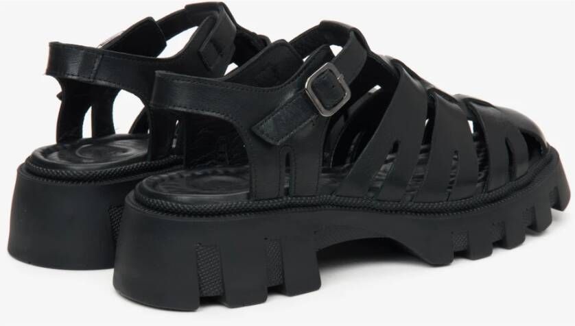 Estro Zwarte Leren Sandalen voor Dames met een Bedekte Teenlijn op een Platform Black Dames