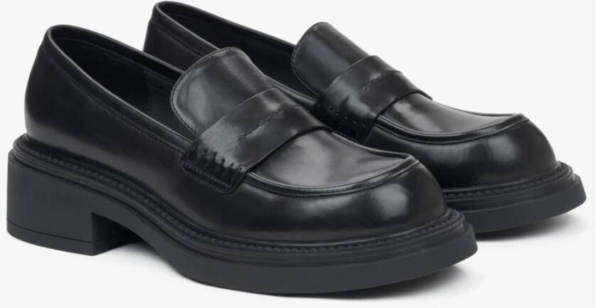 Estro Zwarte Penny Loafers voor dames met vierkante hak Black Dames