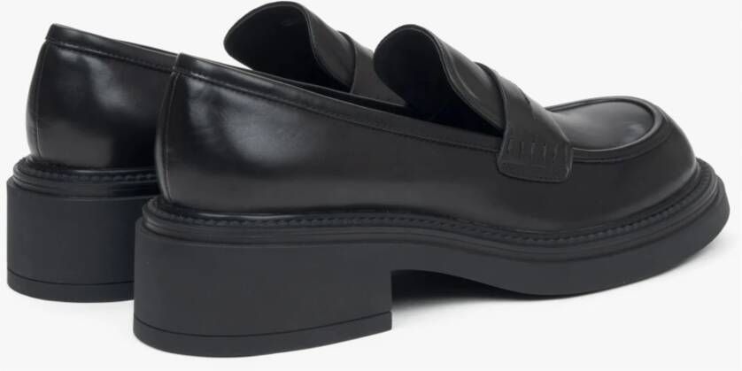 Estro Zwarte Penny Loafers voor dames met vierkante hak Black Dames